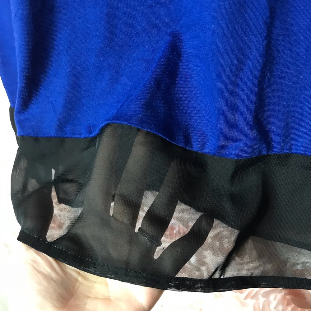 Blouse - Picture 2 of 4